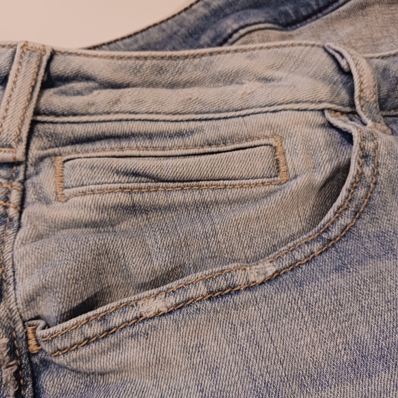 Lane Bryant Distressed Jeans 👖 - Picture 2 of 11